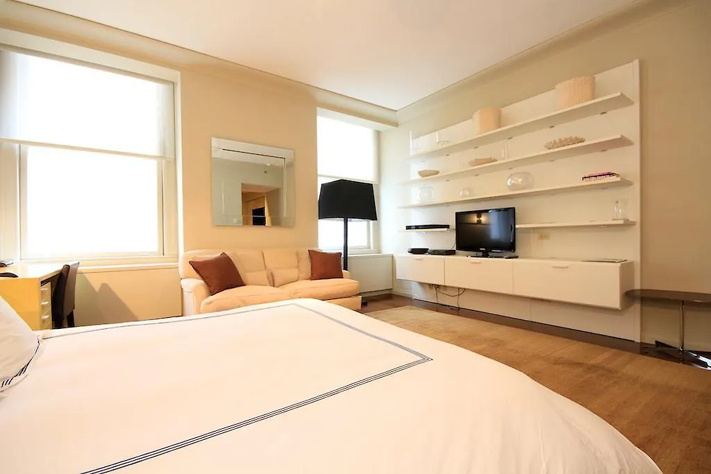 Financial District: Stylish Suite In Luxury Building США
